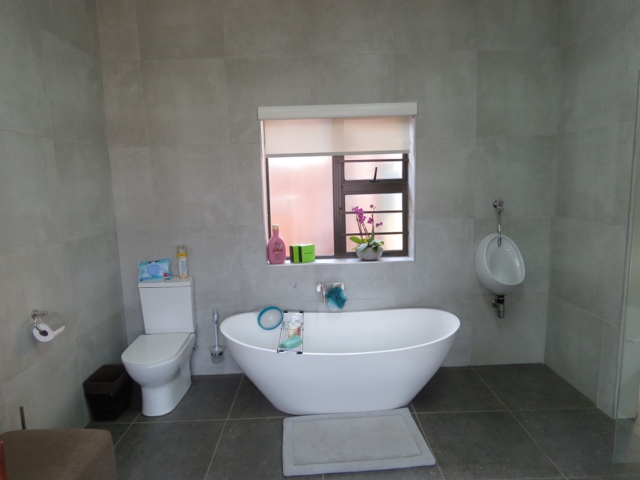 3 Bedroom Property for Sale in Seafield Eastern Cape